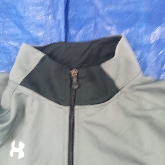 Underamor Men's Black and Gray Jacket - Picture 4 of 8
